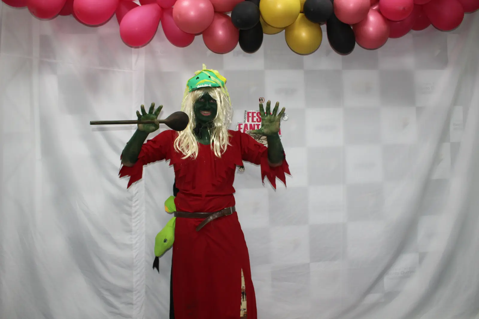 Alunos do Bento Quirino na Festa à Fantasia